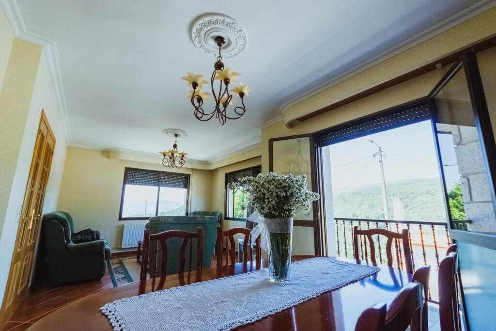 A Pereira Casa Ourense Guxinde מראה חיצוני תמונה