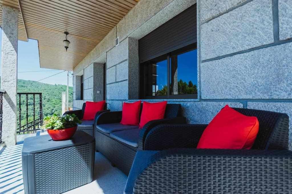 A Pereira Casa Ourense Guxinde מראה חיצוני תמונה