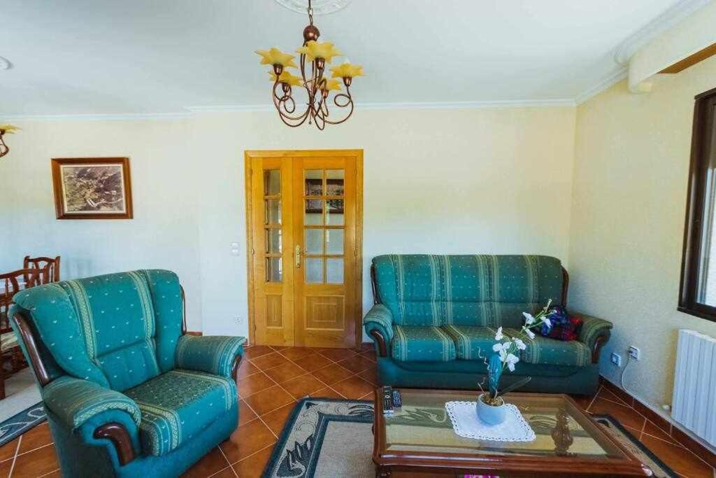 A Pereira Casa Ourense Guxinde מראה חיצוני תמונה