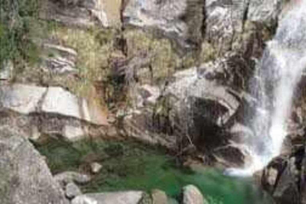A Pereira Casa Ourense Guxinde מראה חיצוני תמונה